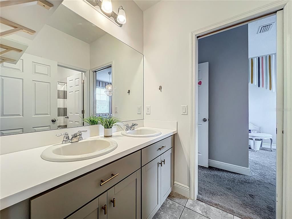 Bathroom, Dual Sink Vanities, Interior
