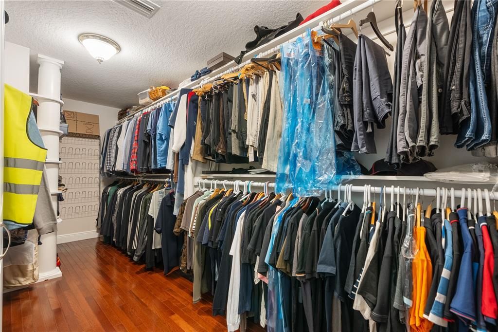 Interior, Walk-in Closets, Wood Texture Flooring