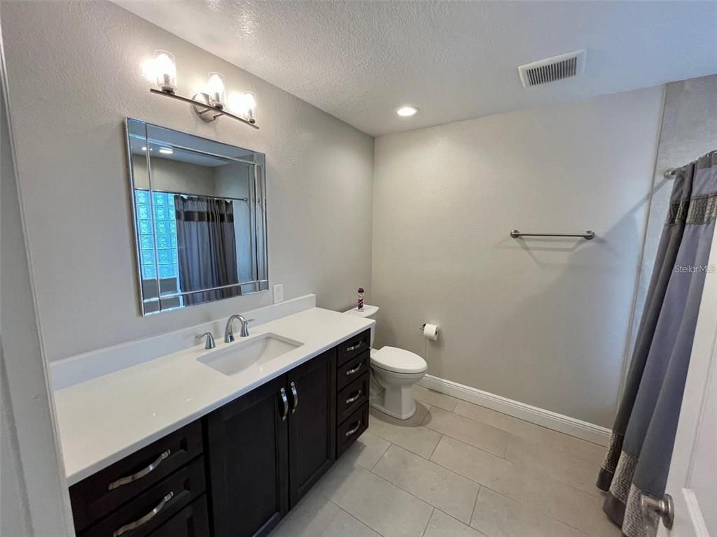 Bathroom, Interior, Recessed Lighting