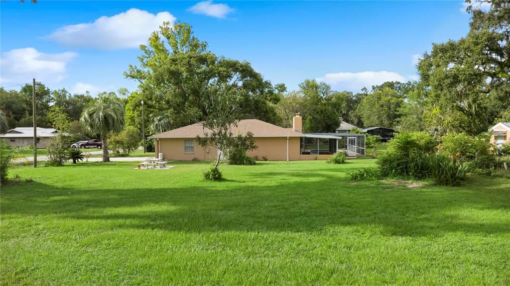 Backyard, Exterior