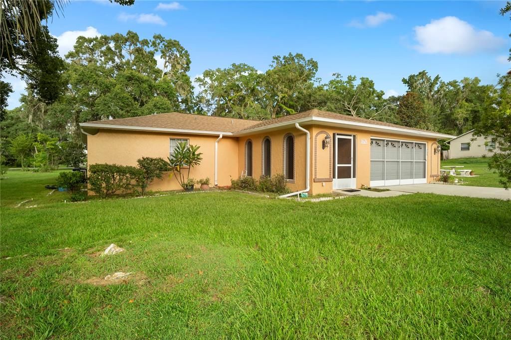 Backyard, Exterior