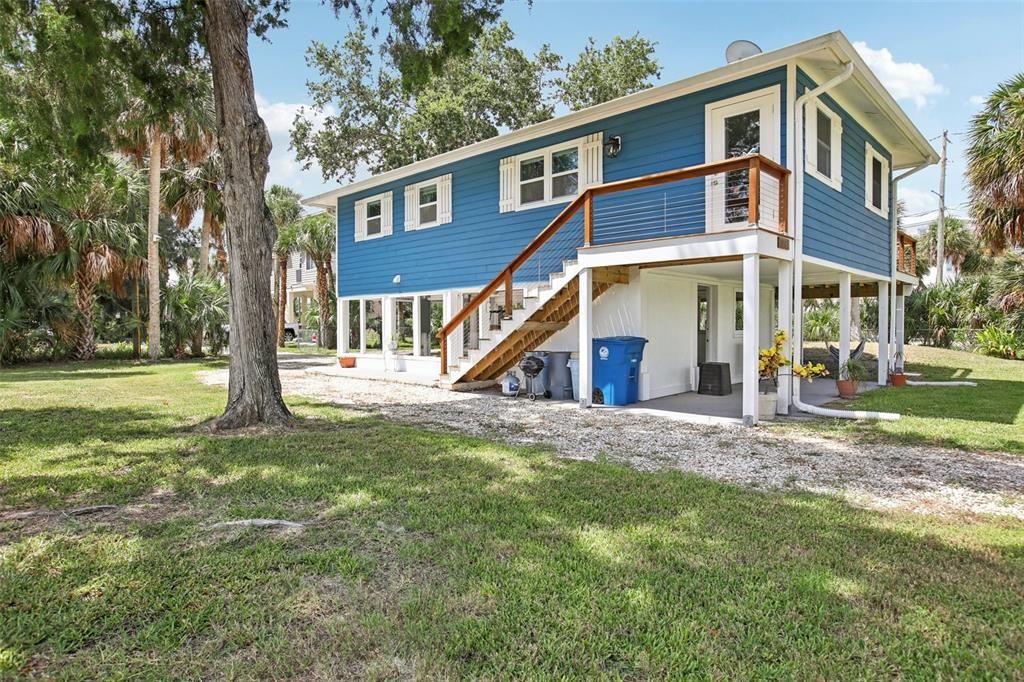 Backyard, Exterior