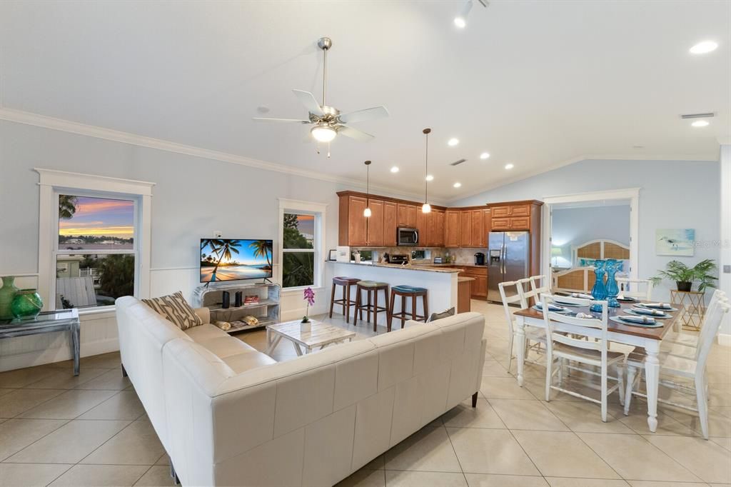 Dining room, Interior, Kitchen, Living room, Pendant Lights, Recessed Lighting
