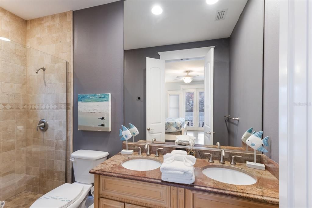 Bathroom, Dual Sink Vanities, Interior, Recessed Lighting