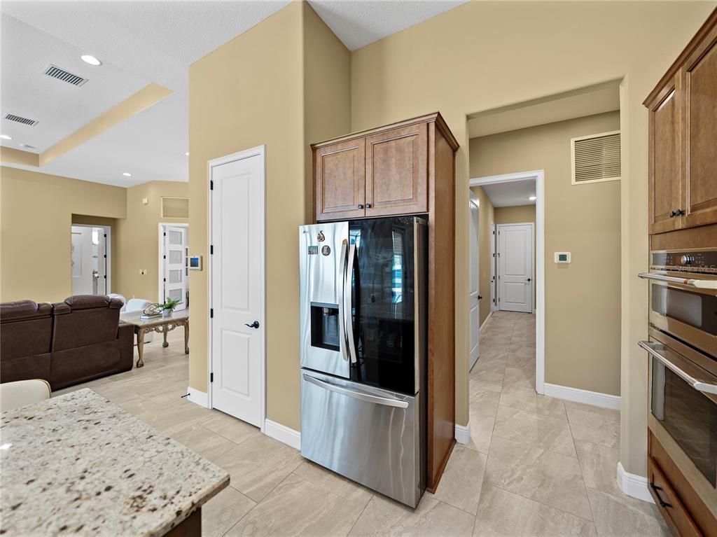 Interior, Kitchen, Living room, Recessed Lighting, Stainless Steel Appliances