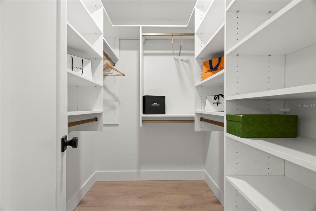 Interior, Walk-in Closets, Wood Texture Flooring