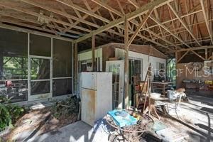 Exterior, Wooden Beams