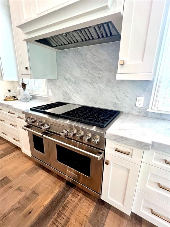Interior, Kitchen, Marble Walls, Stainless Steel Appliances, Wood Texture Flooring