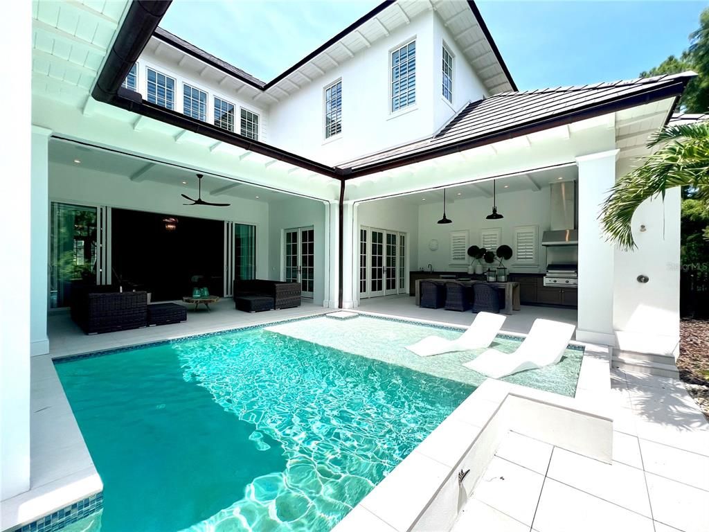 Exterior, Outdoor Kitchen, Pool
