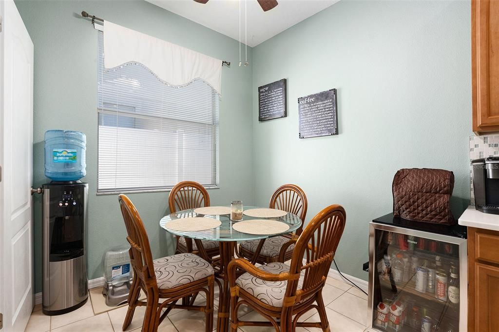 Dining room, Interior
