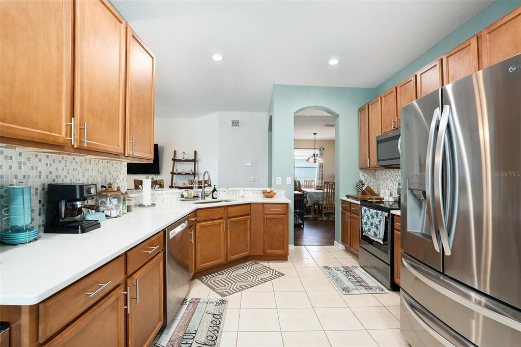 Dining room, Interior, Kitchen, Recessed Lighting, Stainless Steel Appliances