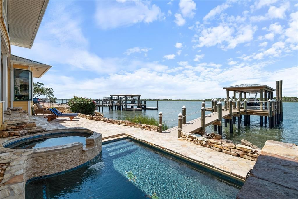 Exterior, Pool, Water