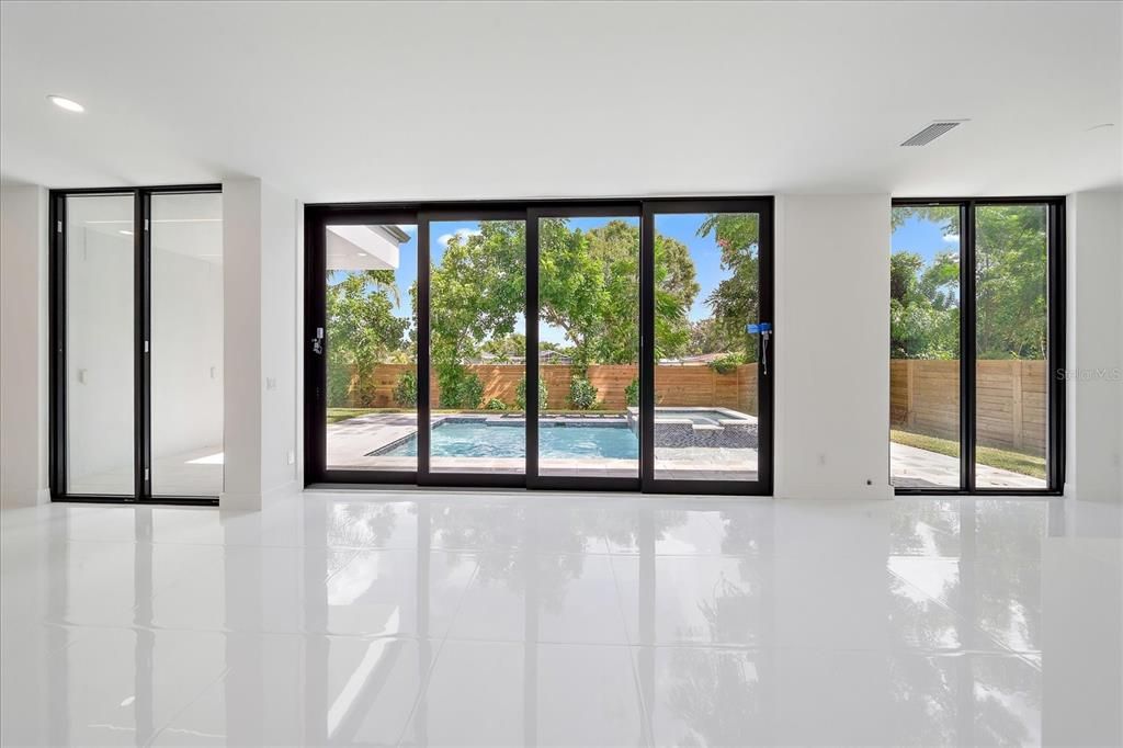 Empty room, Interior, Recessed Lighting