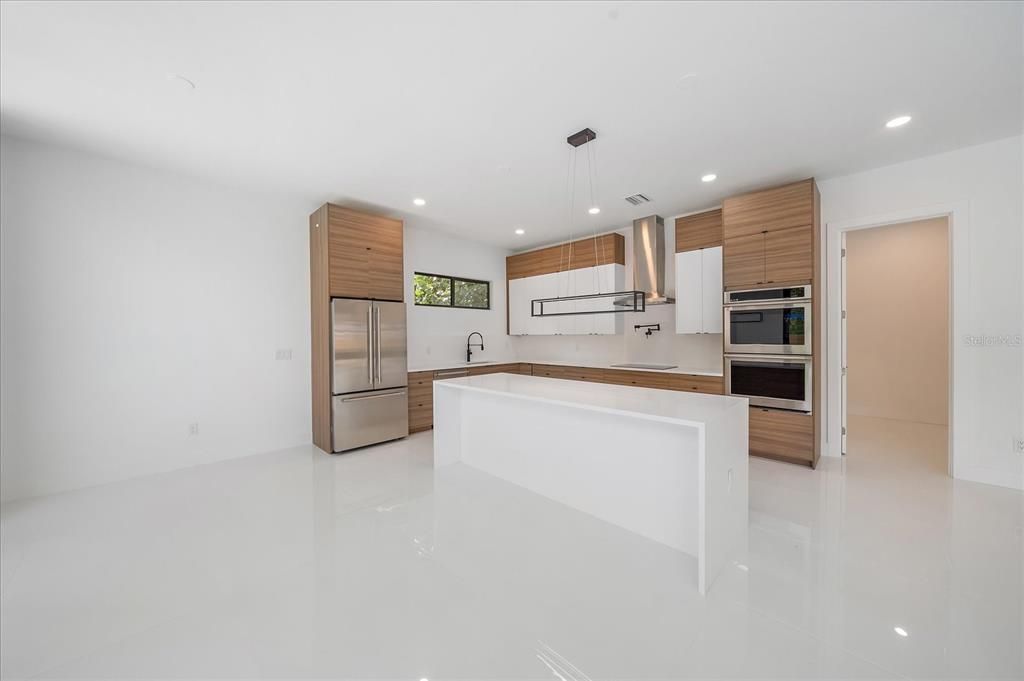 Interior, Kitchen, Pendant Lights, Recessed Lighting, Stainless Steel Appliances