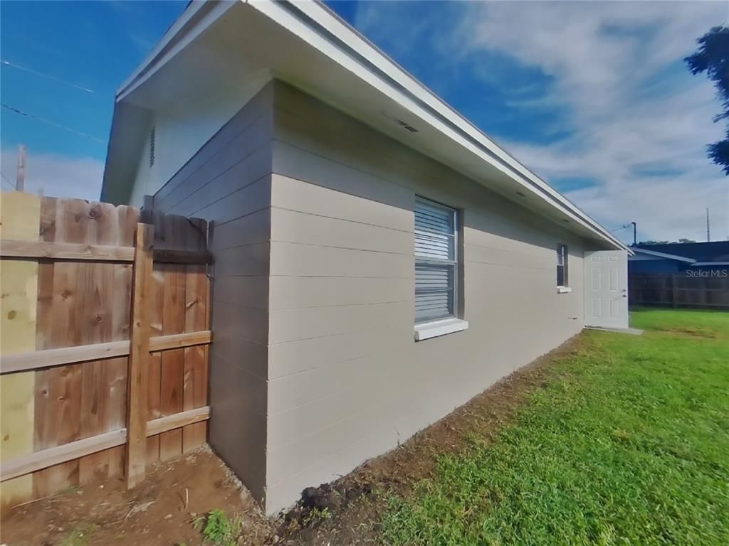 Backyard, Exterior