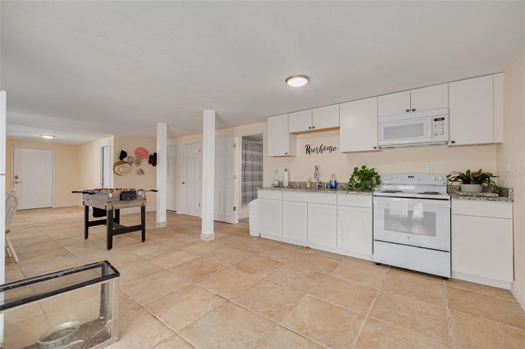Game Room, Interior, Kitchen, Recessed Lighting