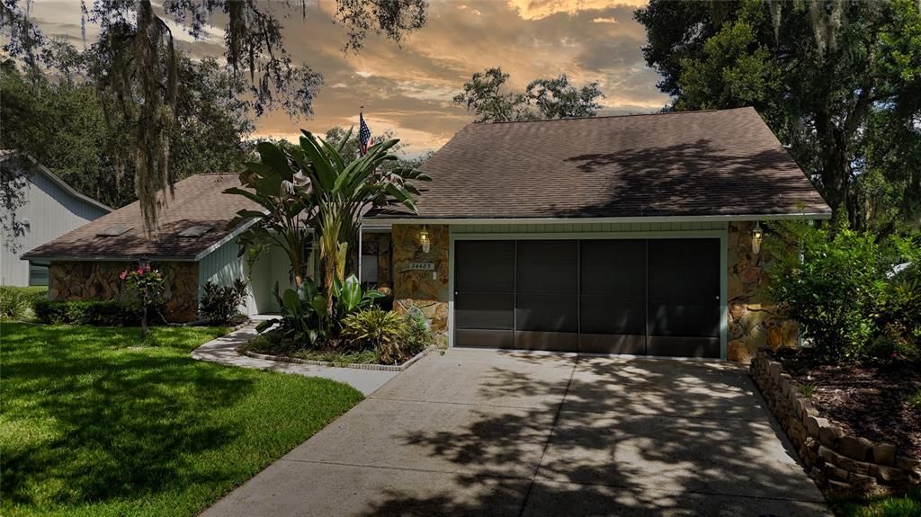 Attached, Exterior, Facade, Ranch