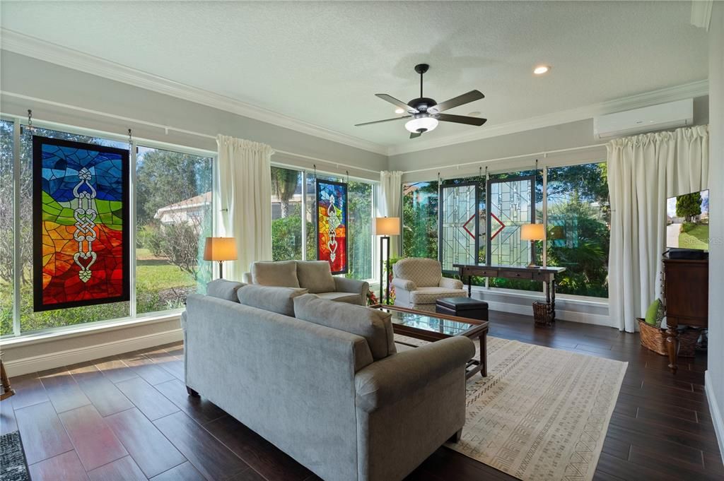 Interior, Living room, Recessed Lighting, Wood Texture Flooring
