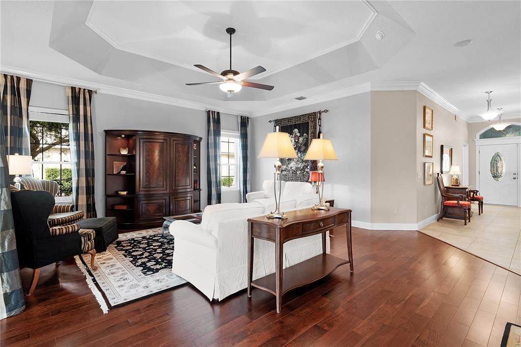 Interior, Living room, Pendant Lights, Wood Texture Flooring