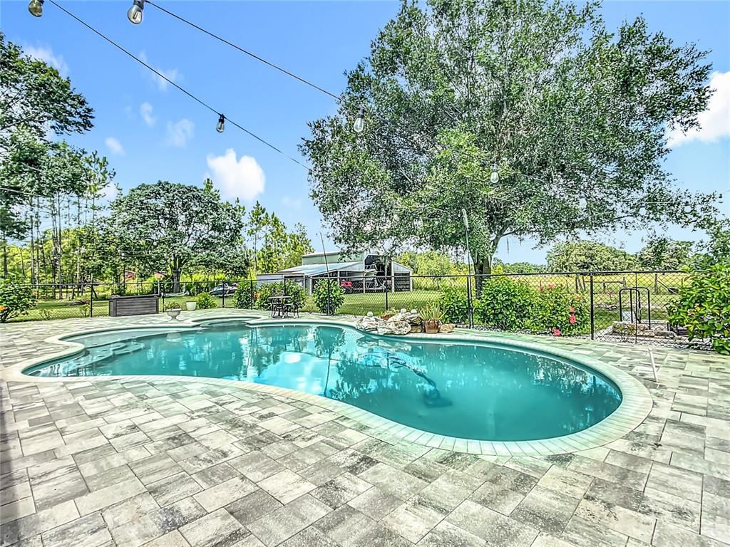 Exterior, Pool