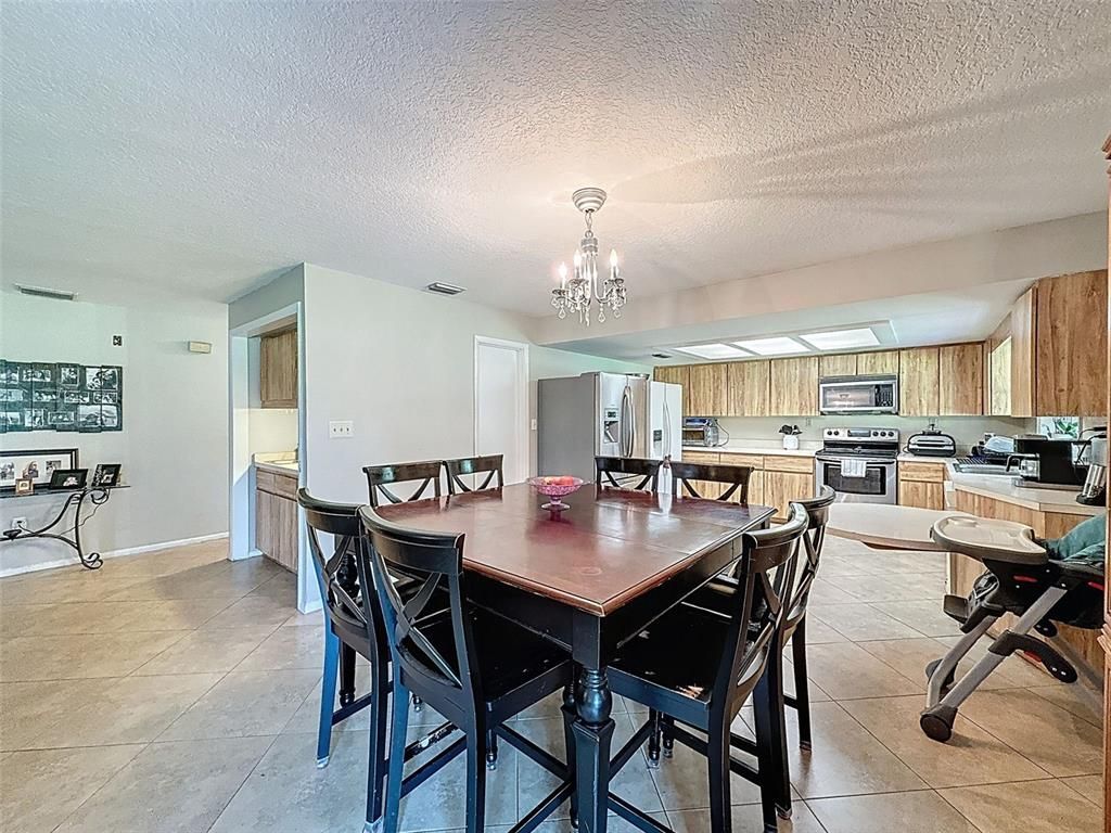 Chandelier, Dining room, Interior, Kitchen