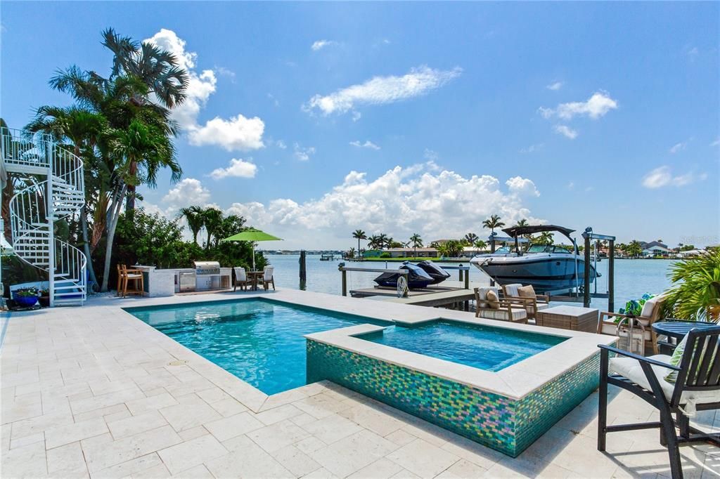 Exterior, Pool, Water