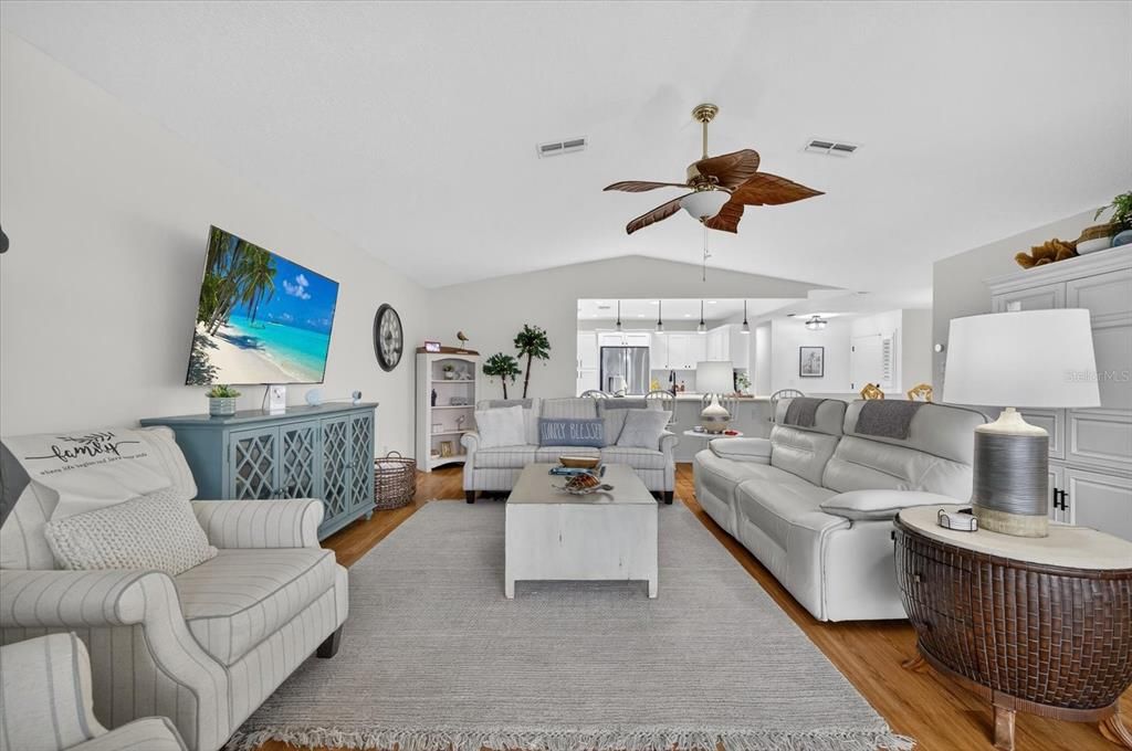 Interior, Kitchen, Living room, Pendant Lights, Wood Texture Flooring