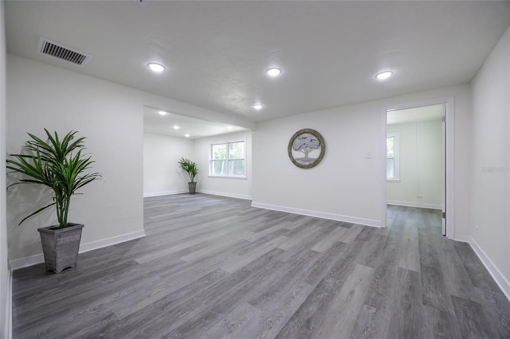 Empty room, Interior, Recessed Lighting, Wood Texture Flooring