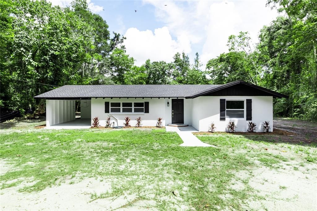 Backyard, Exterior, Facade, Ranch