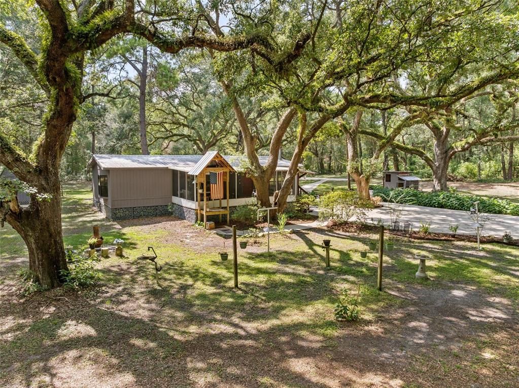 Backyard, Exterior