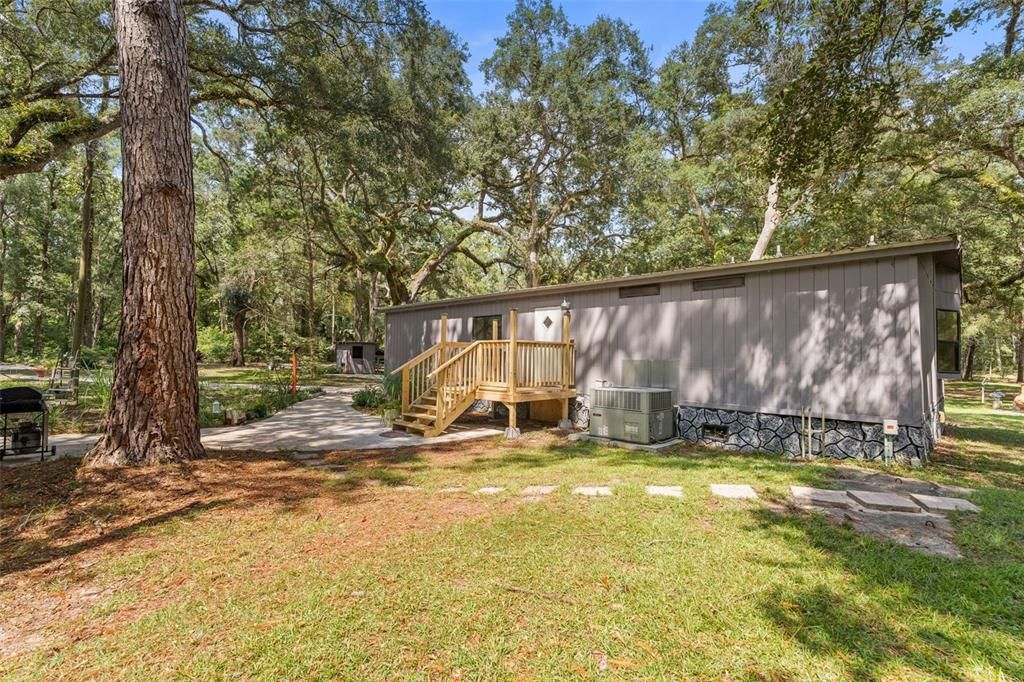 Backyard, Exterior