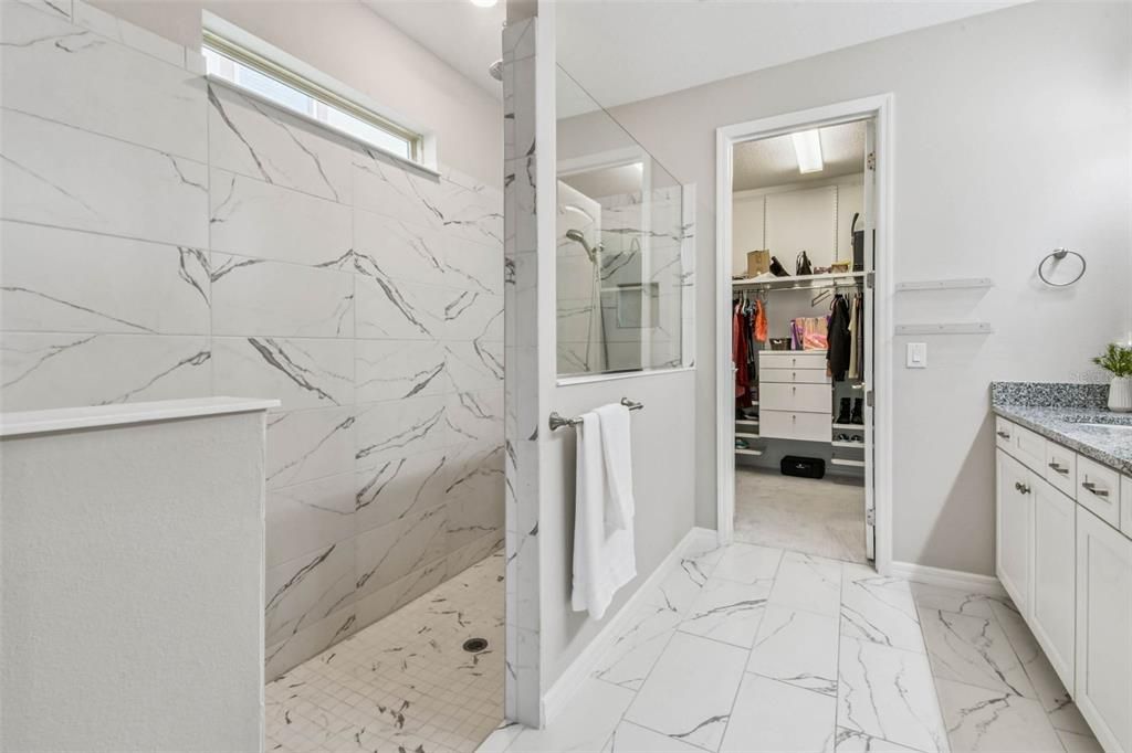 Bathroom, Interior, Marble, Marble Walls, Walk-in Closets