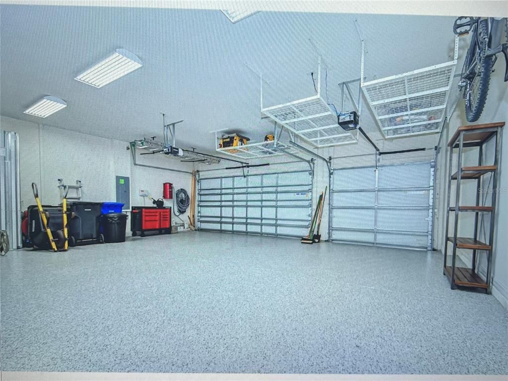 Garage, Interior