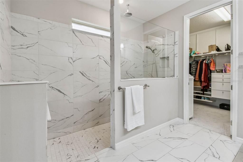 Bathroom, Interior, Marble, Marble Walls, Walk-in Closets