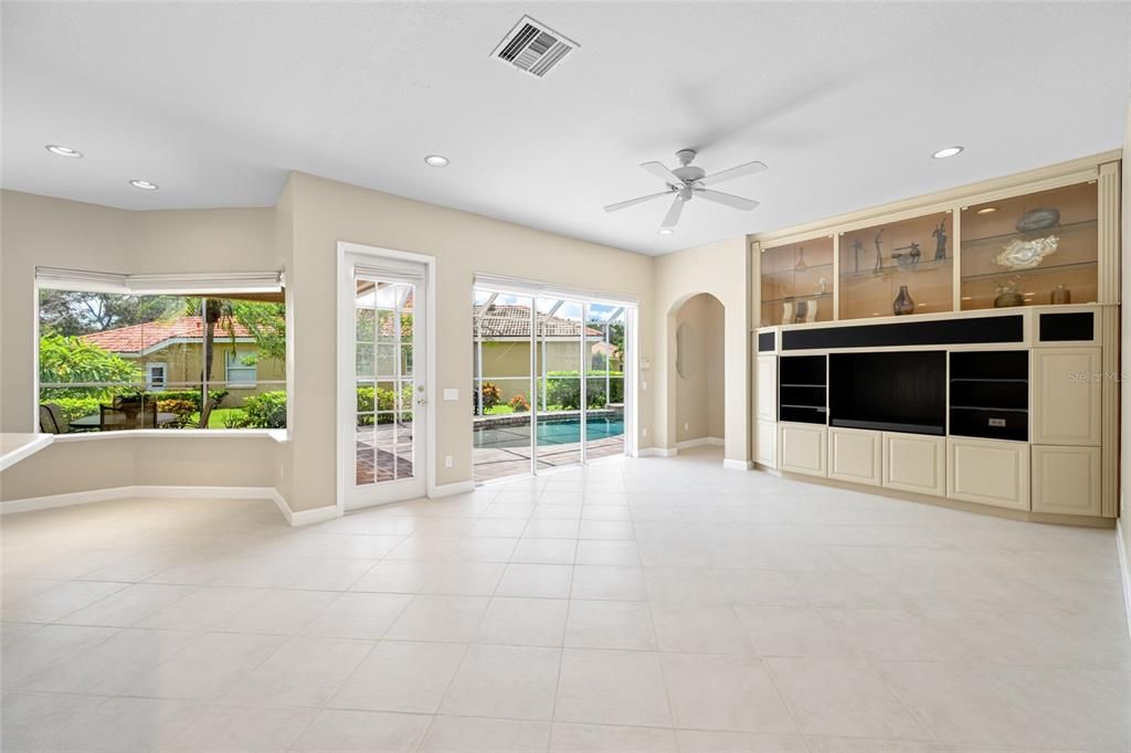 Empty room, Interior, Recessed Lighting