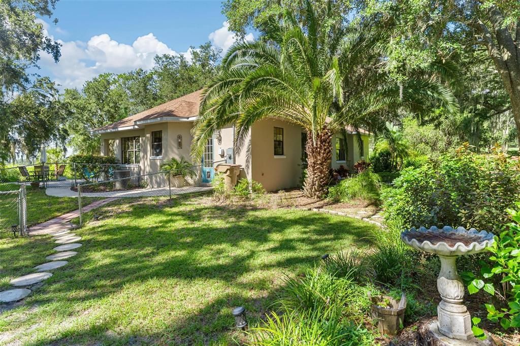 Backyard, Exterior