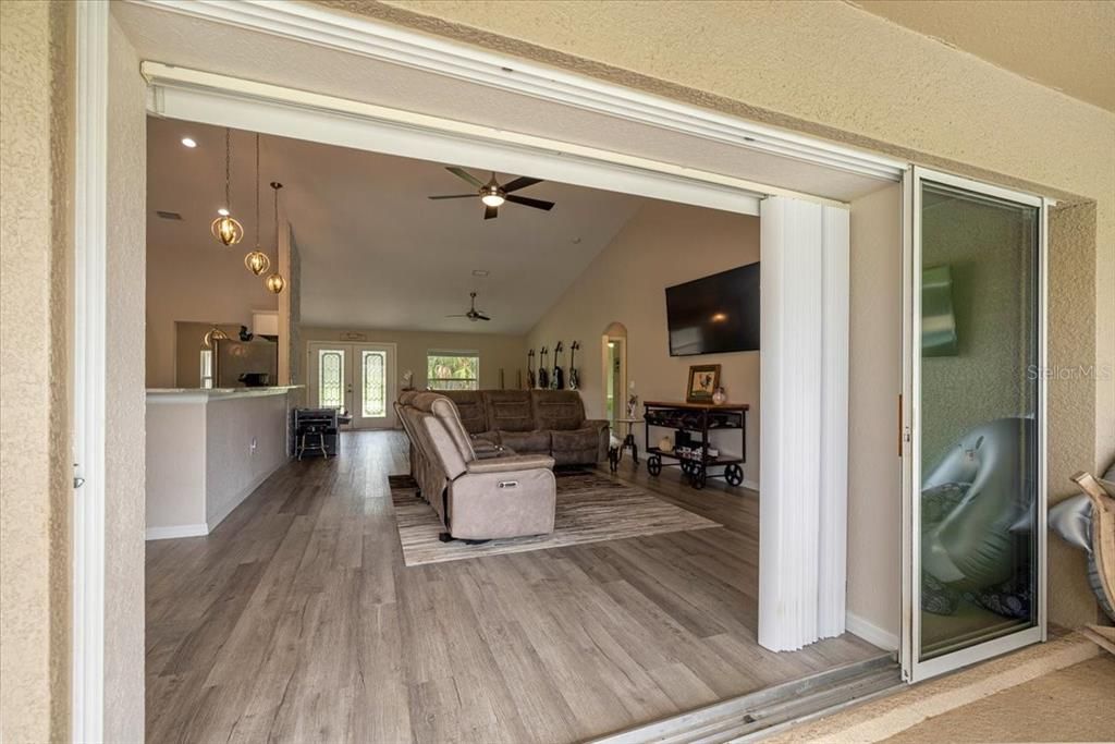 Interior, Living room, Pendant Lights, Wood Texture Flooring