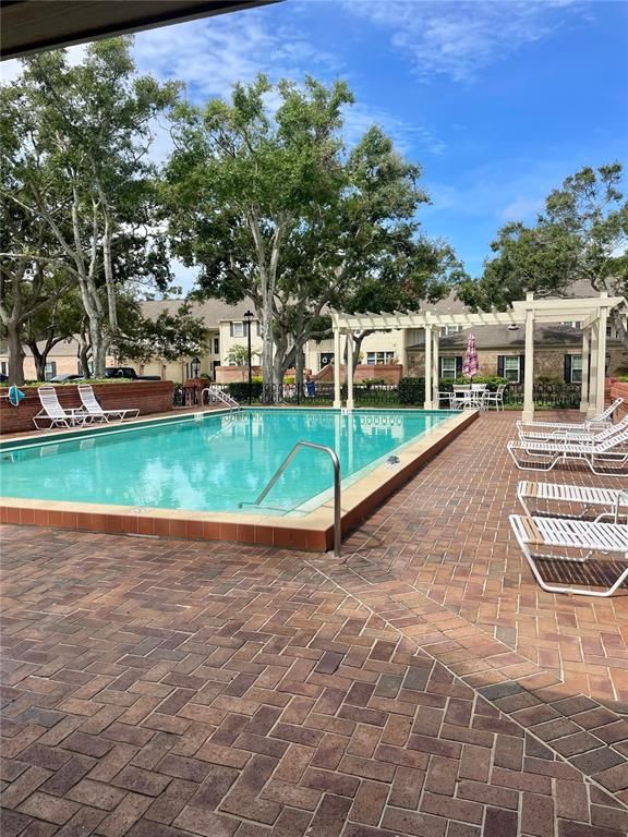 Exterior, Pool