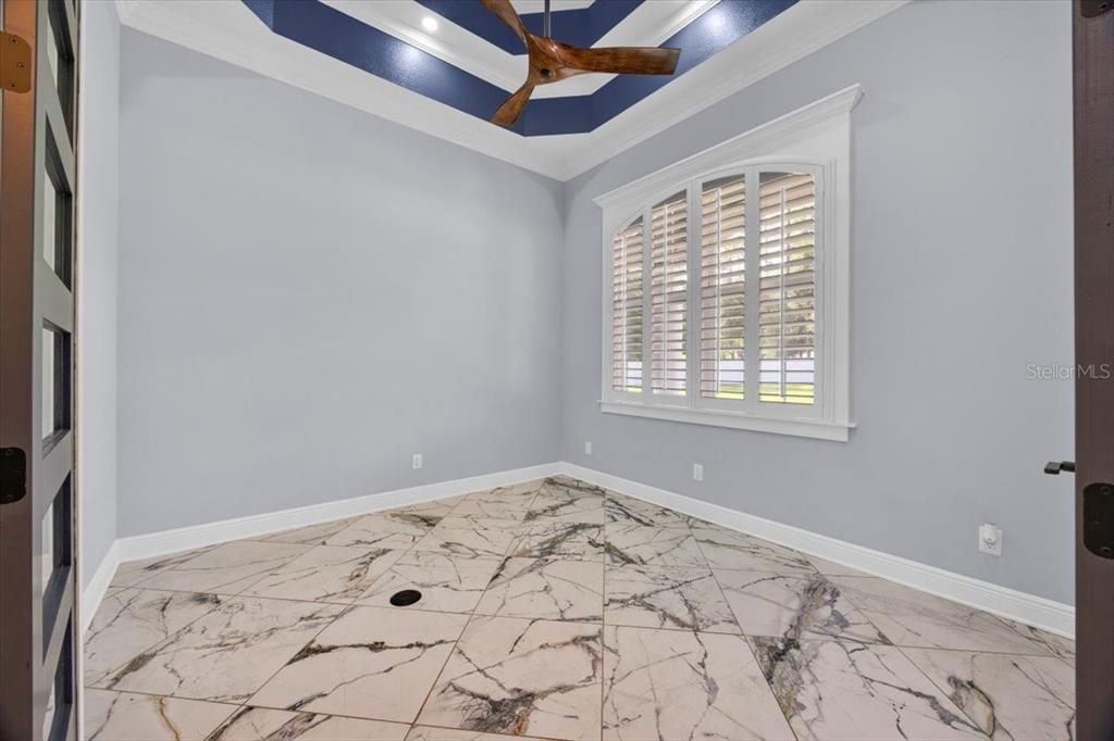 Empty room, Interior, Marble, Recessed Lighting