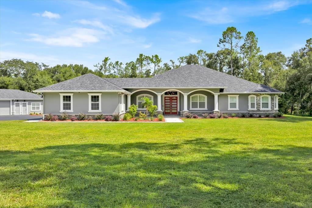 Backyard, Exterior, Facade, Ranch