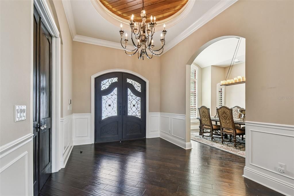 Chandelier, Dining room, Interior, Wood Texture Flooring