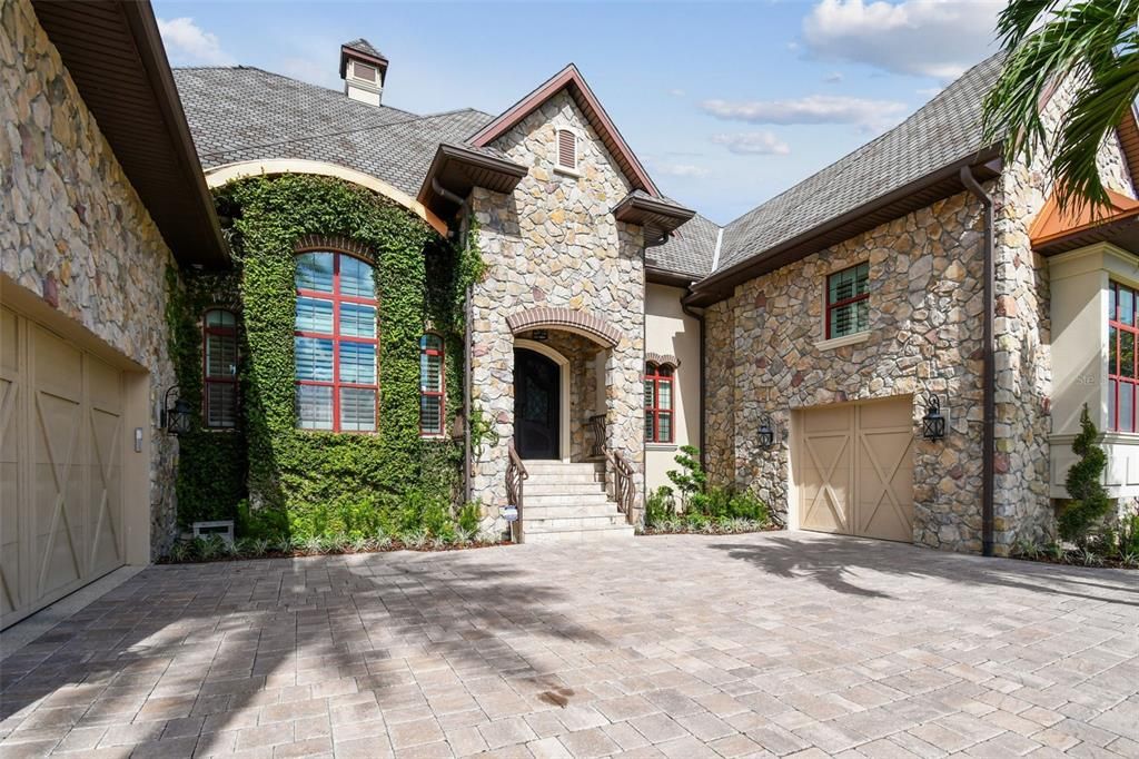 Attached, Exterior, Facade, Brick Traditional