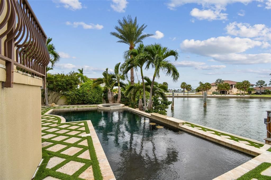 Exterior, Pool, Water