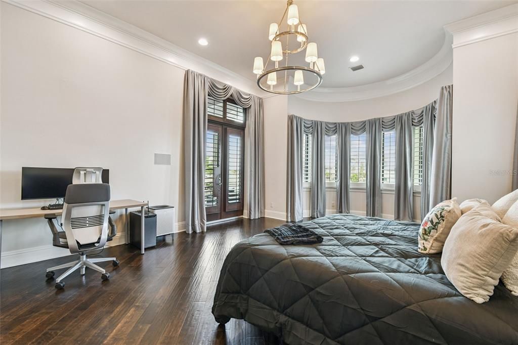 Bedroom, Chandelier, Home Office, Interior, Pendant Lights, Recessed Lighting, Wood Texture Flooring