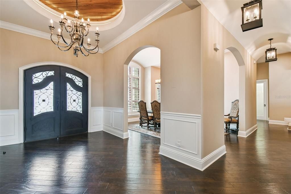 Chandelier, Interior, Wood Texture Flooring