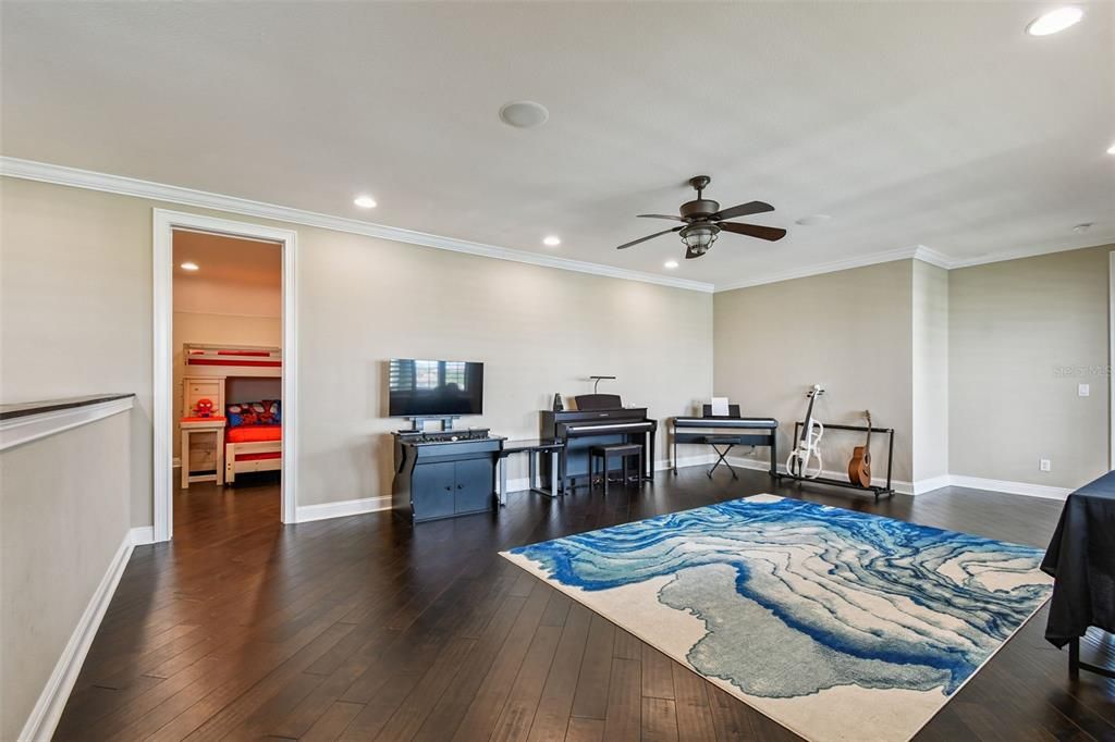 Home Office, Interior, Piano, Recessed Lighting, Wood Texture Flooring