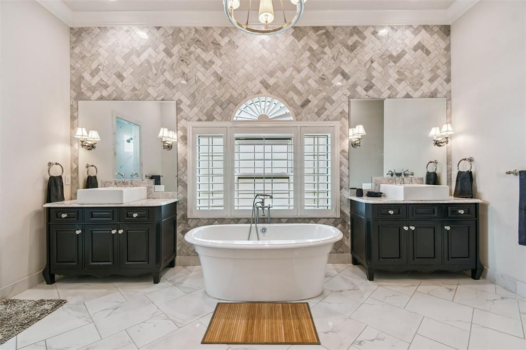 Bathroom, Dual Sink Vanities, Free Standing Baths, Interior, Marble, Recessed Lighting