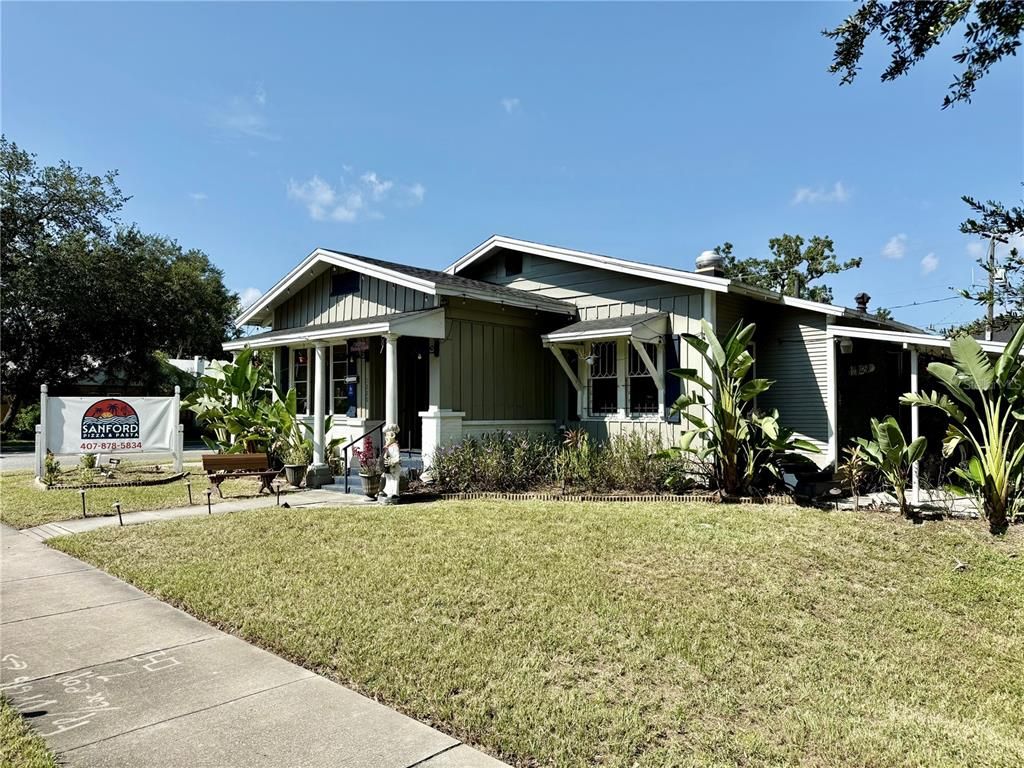 Exterior, Facade, American Craftsman