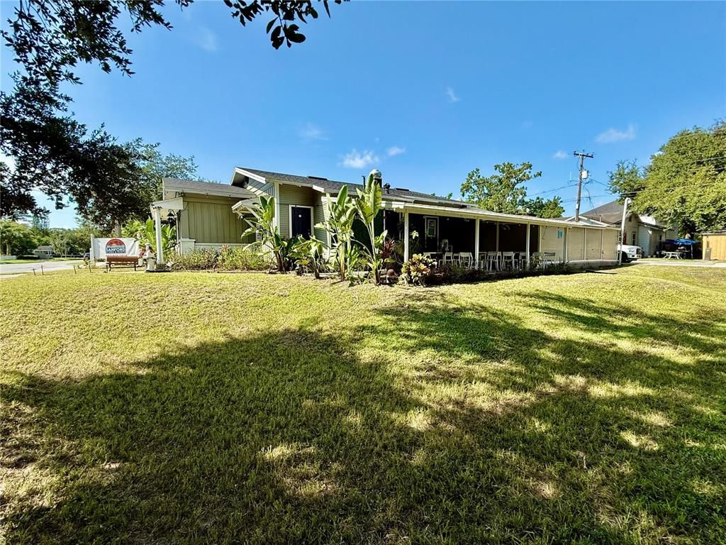 Backyard, Exterior