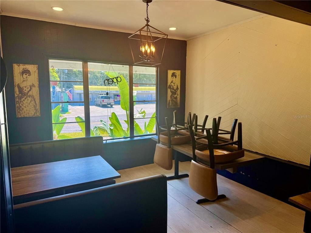 Dining room, Interior, Pendant Lights, Recessed Lighting, Wood Texture Flooring